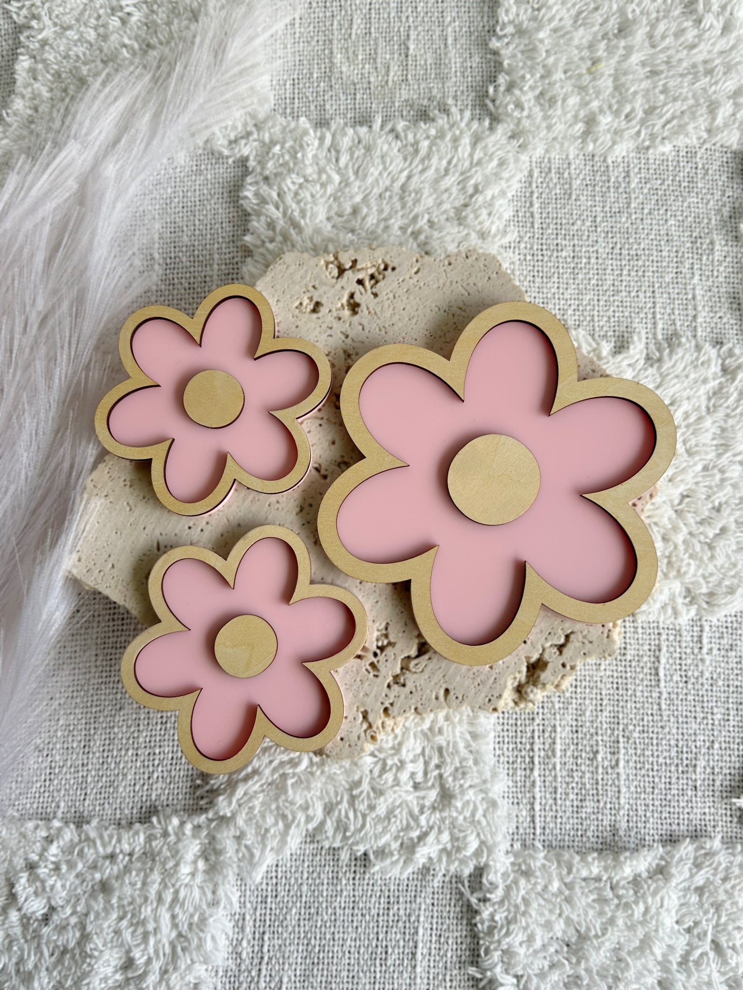 Outline Pop Flower Wall Decor